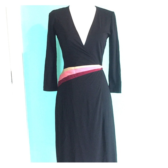 BCBGMaxAzria Dresses & Skirts - BCBGMAXAZRIA Wrap Dress